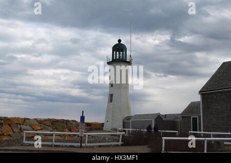 Scituate Leuchtturm an einem bewölkten Tag im zeitigen Frühjahr. Stockfoto