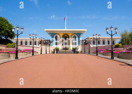 Vorderansicht von der königliche Palast von Sultan Bin Al Qaboos in Maskat Muttrah, Stockfoto