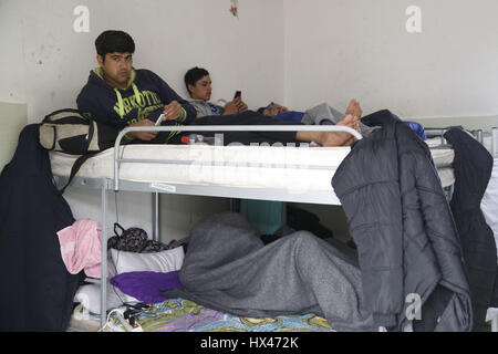 RD März. Subotica, Serbien. 23. März 2017. Flüchtlinge in Subotica Refugee Camp Credit ruhen: Krystian Maj/ZUMA Draht/Alamy Live News Stockfoto