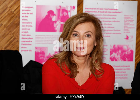 Paris, Frankreich. 24. März 2017. Valérie Trierweiler betreut die Abschlussveranstaltung der Kampagne Don'actions aus der französischen Secours Populaire in Paris, Frankreich. Bildnachweis: Bernard Menigault/Alamy Live-Nachrichten Stockfoto