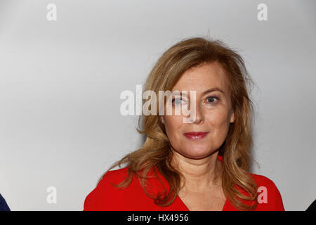 Paris, Frankreich. 24. März 2017. Valérie Trierweiler betreut die Abschlussveranstaltung der Kampagne Don'actions aus der französischen Secours Populaire in Paris, Frankreich. Bildnachweis: Bernard Menigault/Alamy Live-Nachrichten Stockfoto