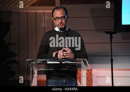 Beverly Hills, CA, USA. März 2017. 24. März 2017 - Beverly Hills, Kalifornien - Fisher Stevens. Die Environmental Media Association veranstaltet den EMA IMPACT Summit in der Montage Beverly Hills in Beverly Hills. Foto: Birdie Thompson/AdMedia Credit: Birdie Thompson/AdMedia/Alamy Live News Stockfoto