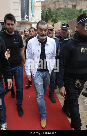 Malaga, Spanien. 25. März 2017. Antonio Banderas geht Málaga vor zahlreichen Fans und Fans auf dem 20 spanischen Filmfestival von Malaga. Bildnachweis: ZUMA Press, Inc./Alamy Live-Nachrichten Stockfoto