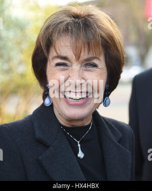 Dortmund, Deutschland. 25. März 2017. Schauspielerin Thekla Carola Wied kommt für die Steiger Awards in Dortmund, Deutschland, 25. März 2017. Foto: Henning Kaiser/Dpa/Alamy Live News Stockfoto