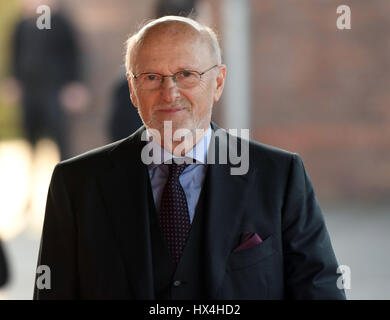 Dortmund, Deutschland. 25. März 2017. Geschäftsmann Dirk Rossmann kommt für die Steiger Awards in Dortmund, Deutschland, 25. März 2017. Foto: Henning Kaiser/Dpa/Alamy Live News Stockfoto