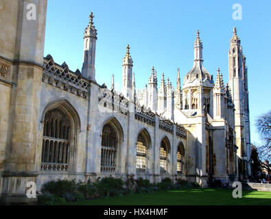 Cambridge, UK. 25. März 2017. Kings College in der Frühlingssonne an einem warmen Tag in Cambridge, UK. Samstag, 25. März 2017 Credit: KEITH MAYHEW/Alamy Live-Nachrichten Stockfoto