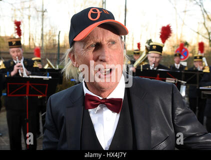 Dortmund, Deutschland. 25. März 2017. Der Komiker Otto Waalkes für den "Steiger Awards" in Dortmund, Deutschland, 25. März 2017. Foto: Henning Kaiser/Dpa/Alamy Live News Stockfoto