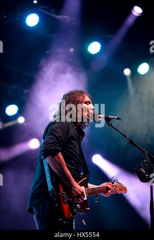 BARCELONA - JUL 3: The War on Drugs (Band) in Konzert im Vida-Festival am 3. Juli 2015 in Barcelona, Spanien. Stockfoto