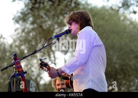 BARCELONA - 4 JUL: Nacho Vegas (Musiker) führt auf Vida Festival am 4. Juli 2015 in Barcelona, Spanien. Stockfoto