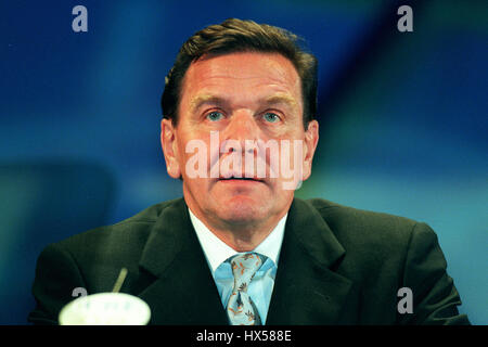 GERHARD Schröder BUNDESKANZLER Deutschlands 2. November 1998 Stockfoto