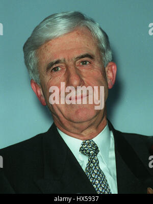 JACQUES POOS Außenminister von Luxemburg 17. Dezember 1997 Stockfoto