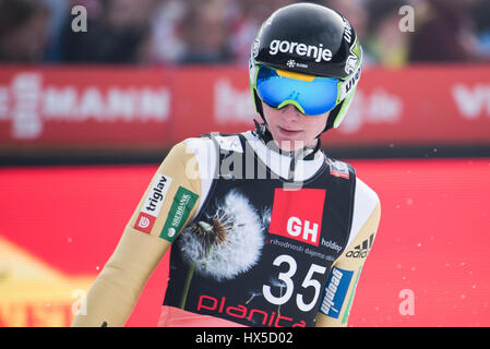 Planica, Slowenien. 24. März 2017. Prevc Domen Sloweniens konkurriert in Planica FIS Skisprung Weltcup Finale am 24. März 2017 in Planica, Slowenien. Bildnachweis: Rok Rakun/Pacific Press/Alamy Live-Nachrichten Stockfoto