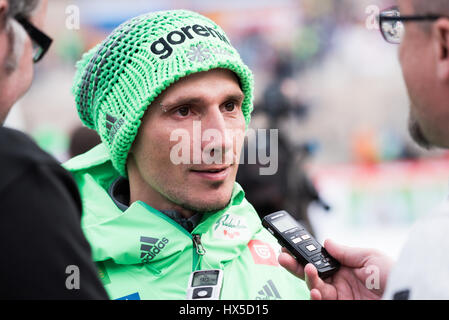 Planica, Slowenien. 24. März 2017. Robert Kranjec Slowenien in Planica FIS Skisprung Weltcup Finale in Planica, Slowenien am 24. März 2017. Bildnachweis: Rok Rakun/Pacific Press/Alamy Live-Nachrichten Stockfoto