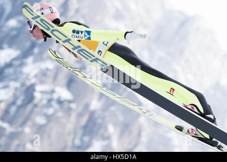 Planica, Slowenien. 24. März 2017. Kraf Stefan Österreichs konkurriert in Planica FIS Skisprung Weltcup Finale am 24. März 2017 in Planica, Slowenien Credit: Rok Rakun/Pacific Press/Alamy Live News Stockfoto