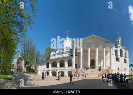 Jaroslawl, Russland - 8. Mai 2016: Der orthodoxen Kirche des Klosters Spaso-Preobraschenskij. Yaroslavl, Russland Stockfoto