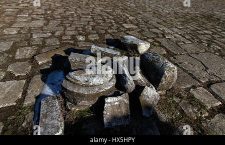 Pliska Palastruine. Blick auf die Palastruinen in der mittelalterlichen bulgarischen Stadt Pliska Stockfoto