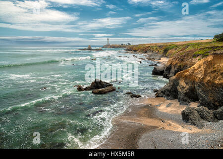 Kalifornischen Küste und Pigeon Point Lighthouse. Stockfoto