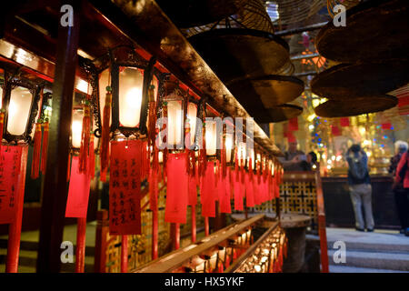 Innere der Man Mo Tempel, Hollywood Road, Sheung Wan, Hong Kong Insel, China. Stockfoto