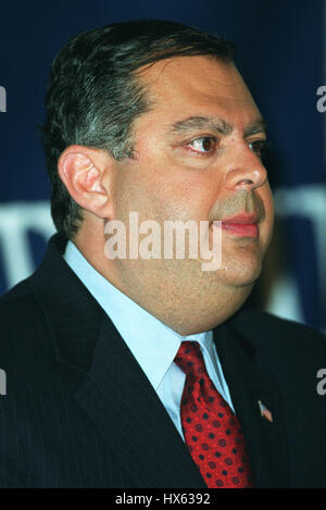 SPENCER ABRAHAM U.S. SECRETARY OF ENERGEY 8. Februar 2002 LOS ANGELES BEVERLY HILLS Stockfoto