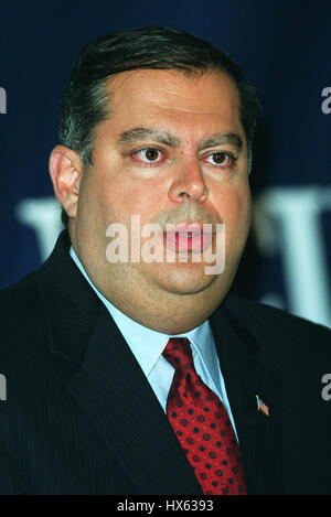 SPENCER ABRAHAM U.S. SECRETARY OF ENERGEY 8. Februar 2002 LOS ANGELES BEVERLY HILLS Stockfoto