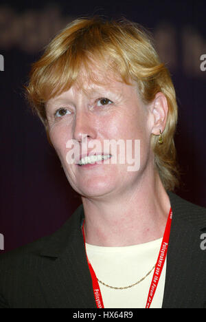 JOAN RYAN MP ARBEITSPARTEI 3. Oktober 2002 LABOUR PARTY CONFERENCE 2002 BLACKPOOL ENGLAND Stockfoto