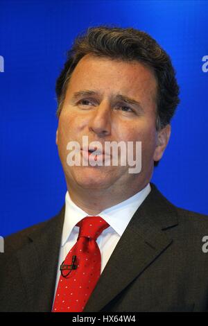 OLIVER LETWIN MP konservative Vorstandsvorsitzender POLIC 24. Oktober 2003 COLUMBIA Stockfoto