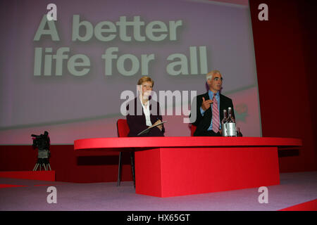 ALISTAIR Liebling MP s STATE TRANSPORT & SCOTLAN 27. September 2004 die BRIGHTON CENTRE BRIGHTON ENGLAND Stockfoto