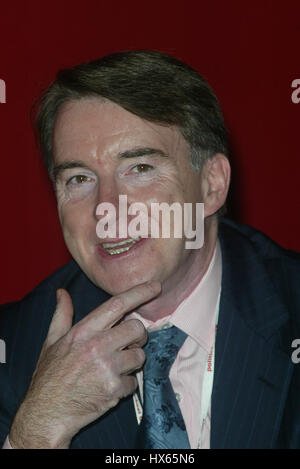 HANDELSKOMMISSAR PETER MANDELSON 27. September 2004 der BRIGHTON CENTRE BRIGHTON ENGLAND Stockfoto