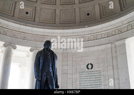 Statue von Thomas Jefferson in Präsident Thomas Jefferson Memorial, Washington DC, USA Stockfoto