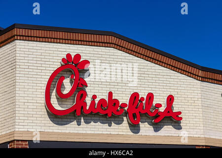 Indianapolis - ca. September 2016: Chick-Fil-A Fast-Food Einzelhandelsstandort. Chick-Fil-A-Restaurants sind am Sonntag geschlossen, ich Stockfoto