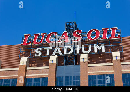 Indianapolis - ca. Juni 2016: Lucas Oil Stadium. Lucas Oil ist ein Sponsor von den Indianapolis Colts ich Stockfoto