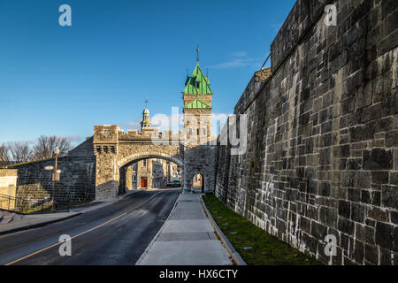 Porte Saint Louis Tor auf der Festungsmauer von Quebec - Quebec City, Kanada Stockfoto