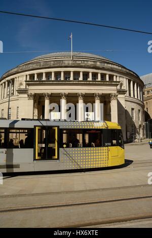 Metrolink Straßenbahn in St Peter es Square im Stadtzentrum von Manchester. Stockfoto