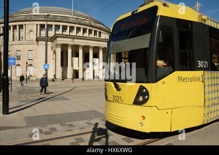 Metrolink Straßenbahn in St Peter es Square im Stadtzentrum von Manchester. Stockfoto