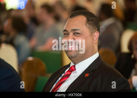 Detroit, Michigan - Coleman Young Jr., ein Senator des Staates Michigan, Bürgermeister von Detroit gegen Amtsinhaber Mike Duggan ausgeführt wird. Er ist der Sohn von De Stockfoto