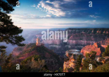 Blick auf Mt. Hayden von kaiserlichen Punkt. Grand Canyon Nationalpark in Arizona Stockfoto