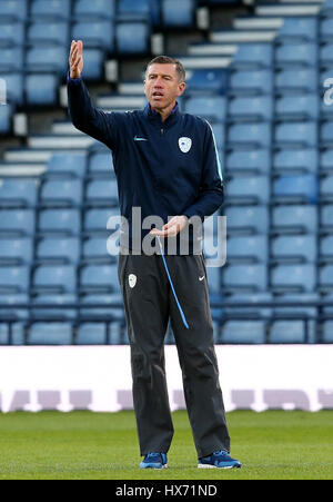 Slowenische Manager Srecko Katanec während des Trainings im Hampden Park, Glasgow. Stockfoto