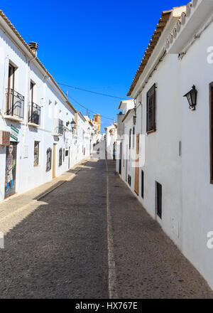 Typisch weiß getünchten Häuser in der Altstadt von Altea, Spanien Stockfoto