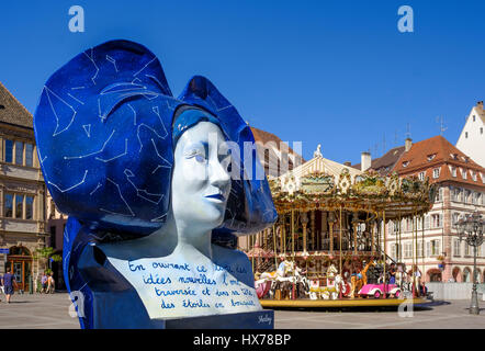 "Une Alsacienne Dans le Kosmos" Skulptur von Sherley Freudenreich 2016, Street Art, Straßburg, Elsass, Frankreich Stockfoto