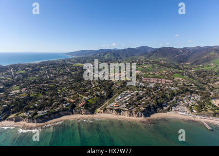 Antenne des Ocean View Häuser in der Nähe von Paradise Cove in Malibu, Kalifornien. Stockfoto