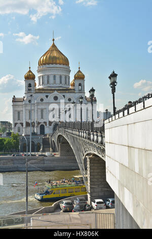 Die Kathedrale von Christus dem Erlöser. Moskau-Sommerlandschaft mit der Haupttempel des Landes. Stockfoto