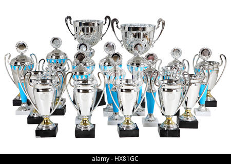 Suite Auszeichnung Silberbecher auf Marmorsockel, Silver Cup Trophäen, viele Sportarten awards Pokale, isoliertes Objekt auf weißem Hintergrund Stockfoto