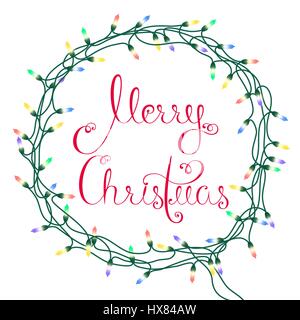 Runde Kranz oder Frame farbige elektrische Girlanden mit Glühbirne mit einem Gruß Merry Christmas rot auf weißem Hintergrund. Isoliert. Card Hand dra Stock Vektor