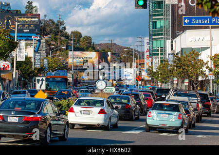 Riesenposter über Sunset Boulevard Stockfoto