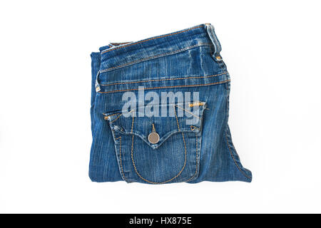 Hellblau retro Jeans ordentlich gefaltet, isoliert. Stockfoto