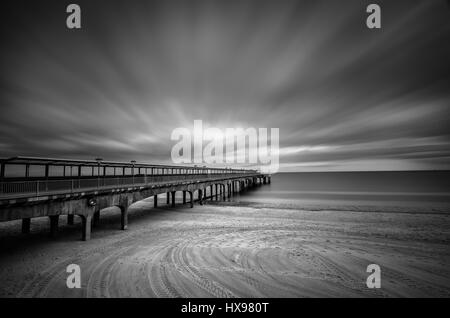 Boscombe Pier Langzeitbelichtung Schwarz & weiß Stockfoto