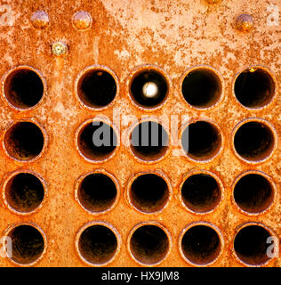 Nahaufnahme Bild von einem alten Wärmetauscher-Rohre Stockfoto