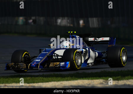 Albert Park, Melbourne, Australien. 26. März 2017. Antonio Giovinazzi (ITA) #36 das Sauber F1 Team Runden drehen drei bei der 2017 Australian Formula One Grand Prix im Albert Park in Melbourne, Australien. Sydney Low/Cal Sport Media/Alamy Live-Nachrichten Stockfoto