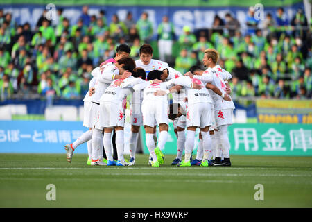 Shonan BMW Stadion Hiratsuka, Kanagawa, Japan. 25. März 2017. JEF United Chiba Team Group, 25. März 2017 - Fußball: 2017 J2 League match zwischen Shonan Bellmare 2-0 JEF United Chiba am Shonan BMW Stadion Hiratsuka, Kanagawa, Japan. Bildnachweis: AFLO SPORT/Alamy Live-Nachrichten Stockfoto