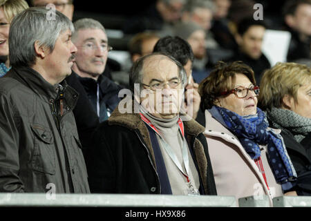 Luxemburg, Luxemburg. 25. März 2017. 25. März 2017, Stade Josy Barthel, Luxemburg Stadt, Luxemburg; WM 2018 Qualifikation Weltfußball, Luxemburg und Frankreich; Noel Le Graet Präsident French Federation in der Galerie Credit: Laurent Lairys/Agence Locevaphotos/Alamy Live News Stockfoto